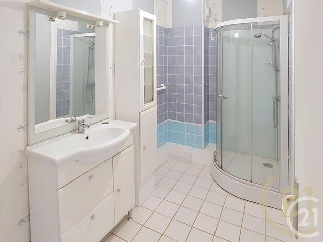 Appartement F3 à vendre - 5 pièces - 70.02 m2 - BOLBEC - 76 - HAUTE-NORMANDIE - Century 21 Cabinet Mariette