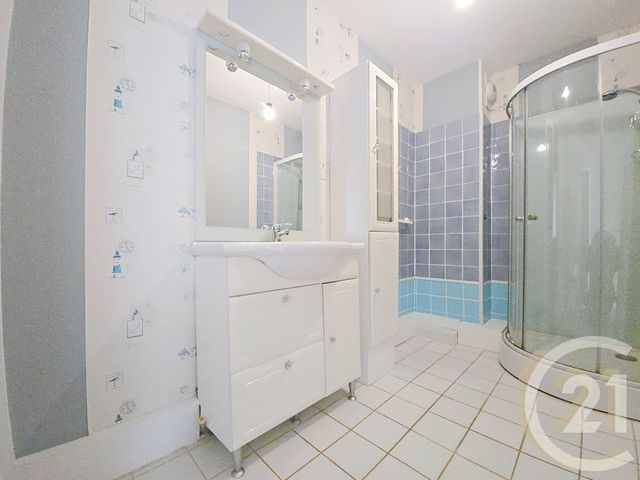 Appartement F3 à vendre - 5 pièces - 70.02 m2 - BOLBEC - 76 - HAUTE-NORMANDIE - Century 21 Cabinet Mariette