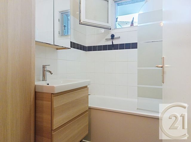Appartement F2 à vendre - 2 pièces - 59.52 m2 - LILLEBONNE - 76 - HAUTE-NORMANDIE - Century 21 Cabinet Mariette
