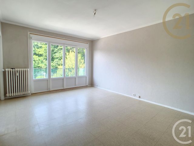 Afficher la photo en grand Appartement F3 à vendre - 3 pièces - 71.47 m2 - BOLBEC - 76 - HAUTE-NORMANDIE - Century 21 Cabinet Mariette