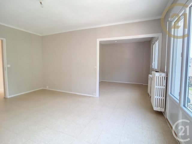 Afficher la photo en grand Appartement F3 à vendre - 3 pièces - 71.47 m2 - BOLBEC - 76 - HAUTE-NORMANDIE - Century 21 Cabinet Mariette